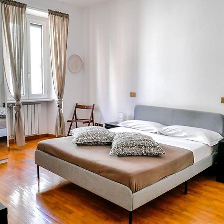 רומא Modern 1 Bedroom Near Metro מראה חיצוני תמונה